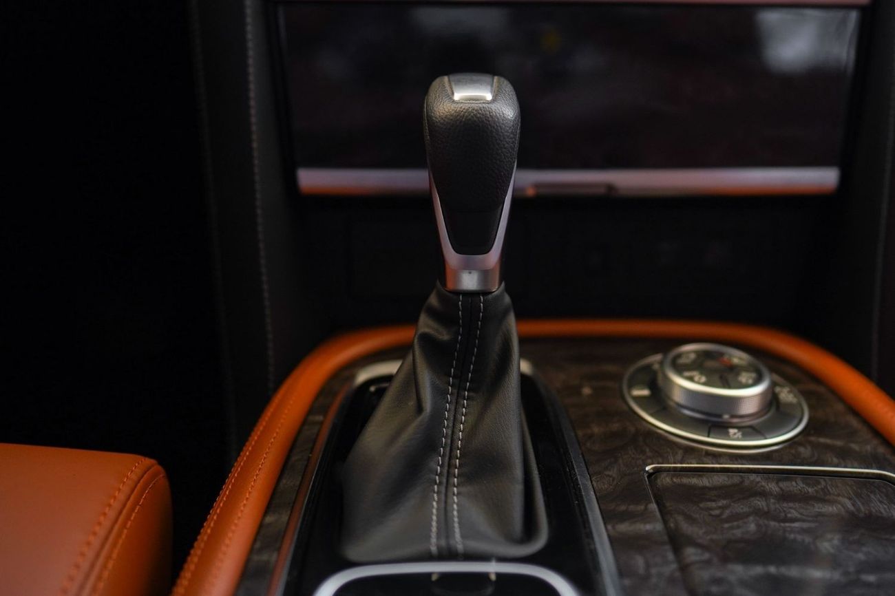 Nissan Patrol Nissan Patrol SE Titanium 2022 GCC under Agency Warranty with Flexible Down-Payment/ Flood Free.