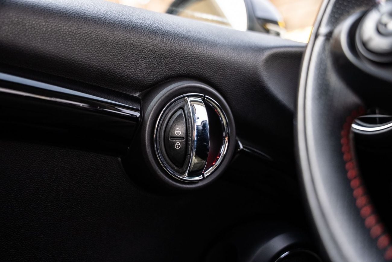 ميني كوبر إس GCC Specs 2014  Low Mileage Perfect Condition 2.0L Turbo 4 Cylinders