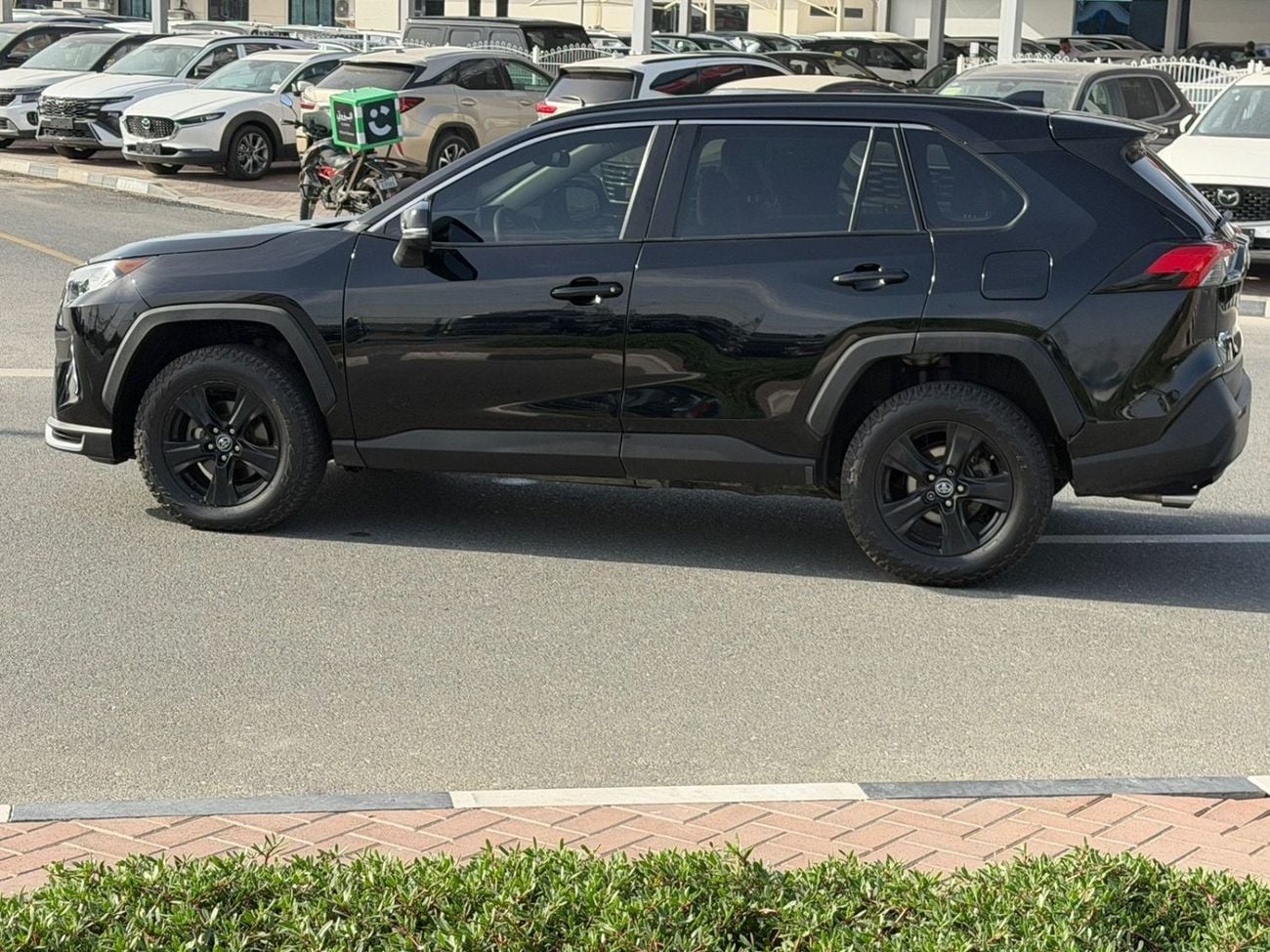 Toyota RAV4 2020 Toyota RAV4 XLE 4x4 Full option 2.5L