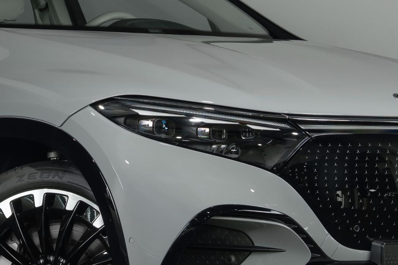 Mercedes-Benz EQS 580 EMC Mercedes-Benz Warranty and Service Package | 0% Downpayment | AED 5,174 P/M |