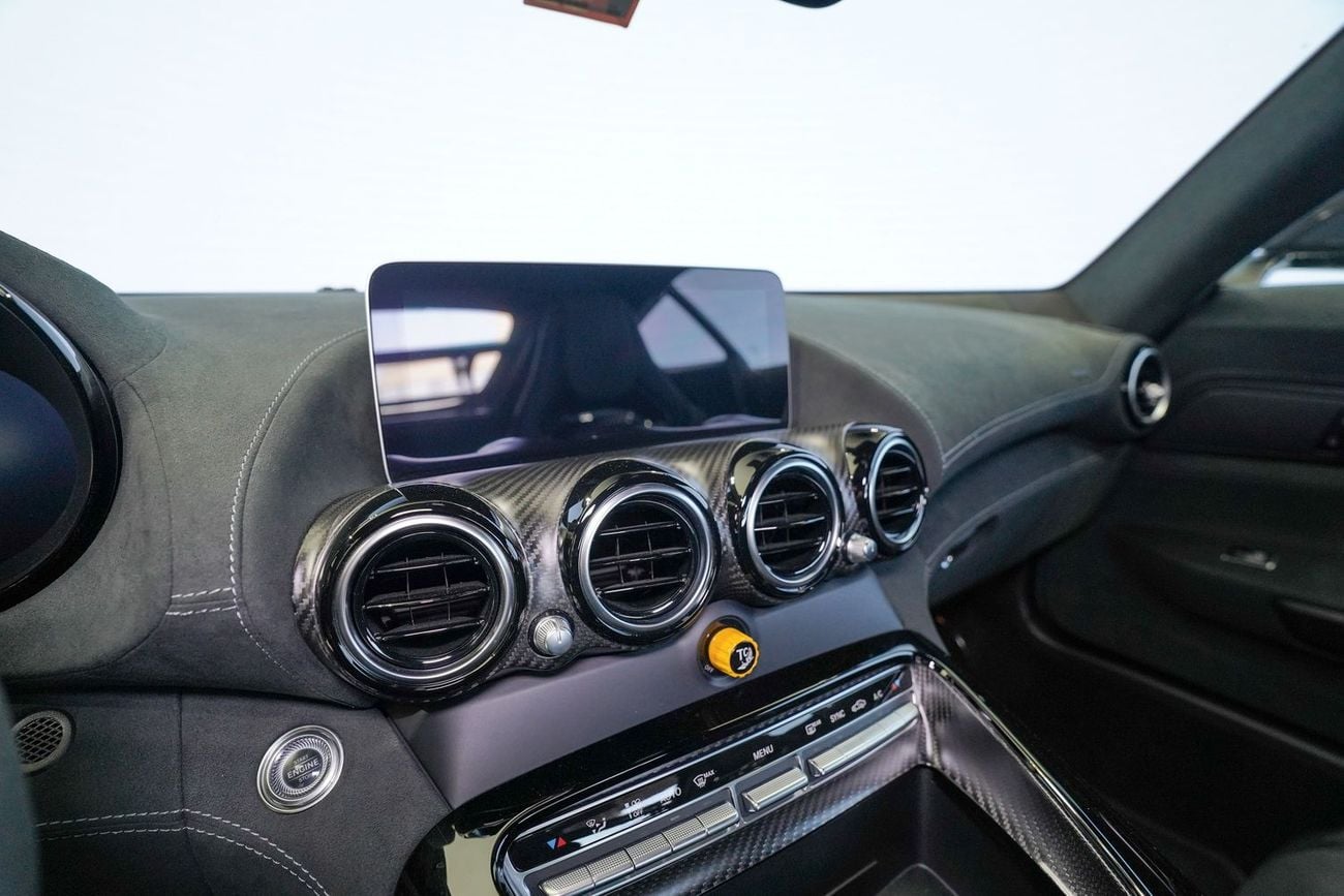 مرسيدس بنز AMG GT BLACK SERIES