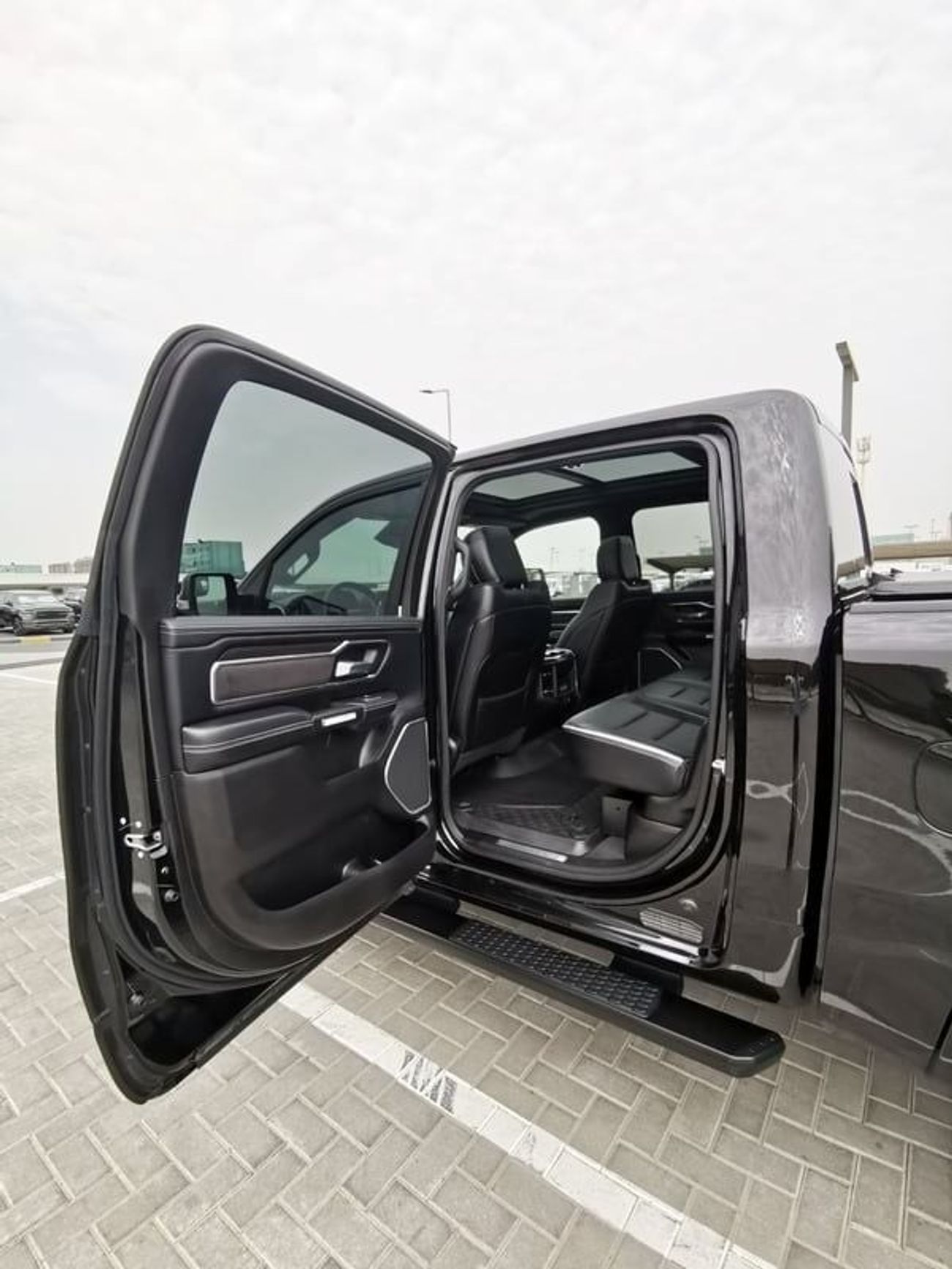 RAM 1500 Dodge RAM Laramie ( Diesel ) - 2022 - Black