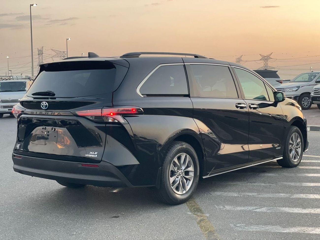 Used 2021 Toyota Sienna Xle Hybrid Fuel 2 5l V4 Full Option 7