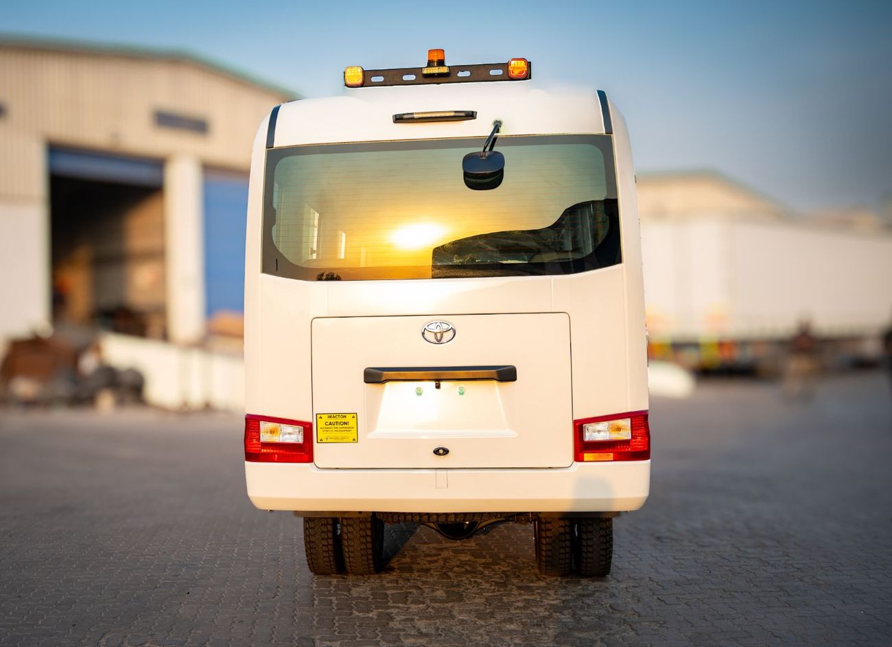 تويوتا كوستر 4.2 DSL MANUAL BUS 30 SEATS | 4x4