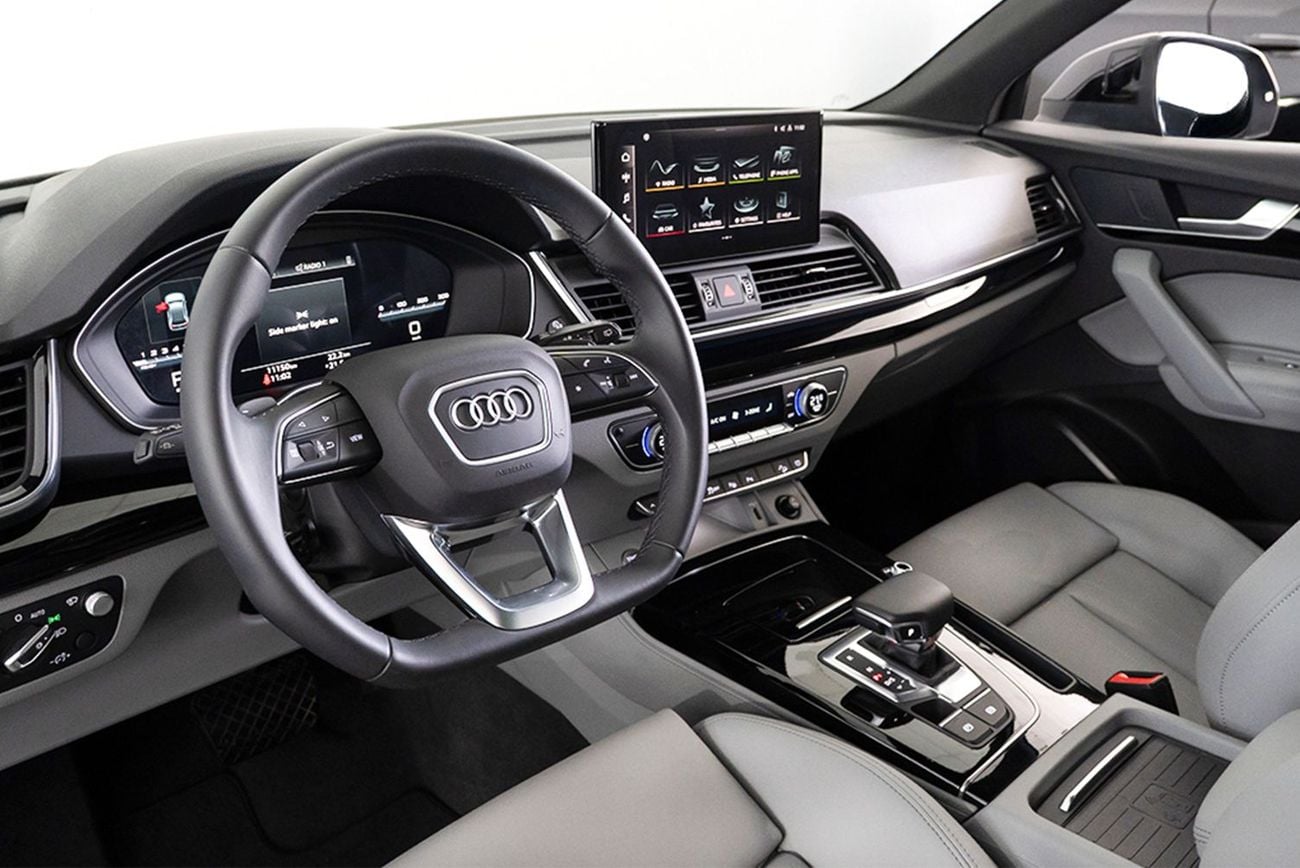 أودي Q5 45 TFSI quattro S Line 2.0L (245 HP) SUV