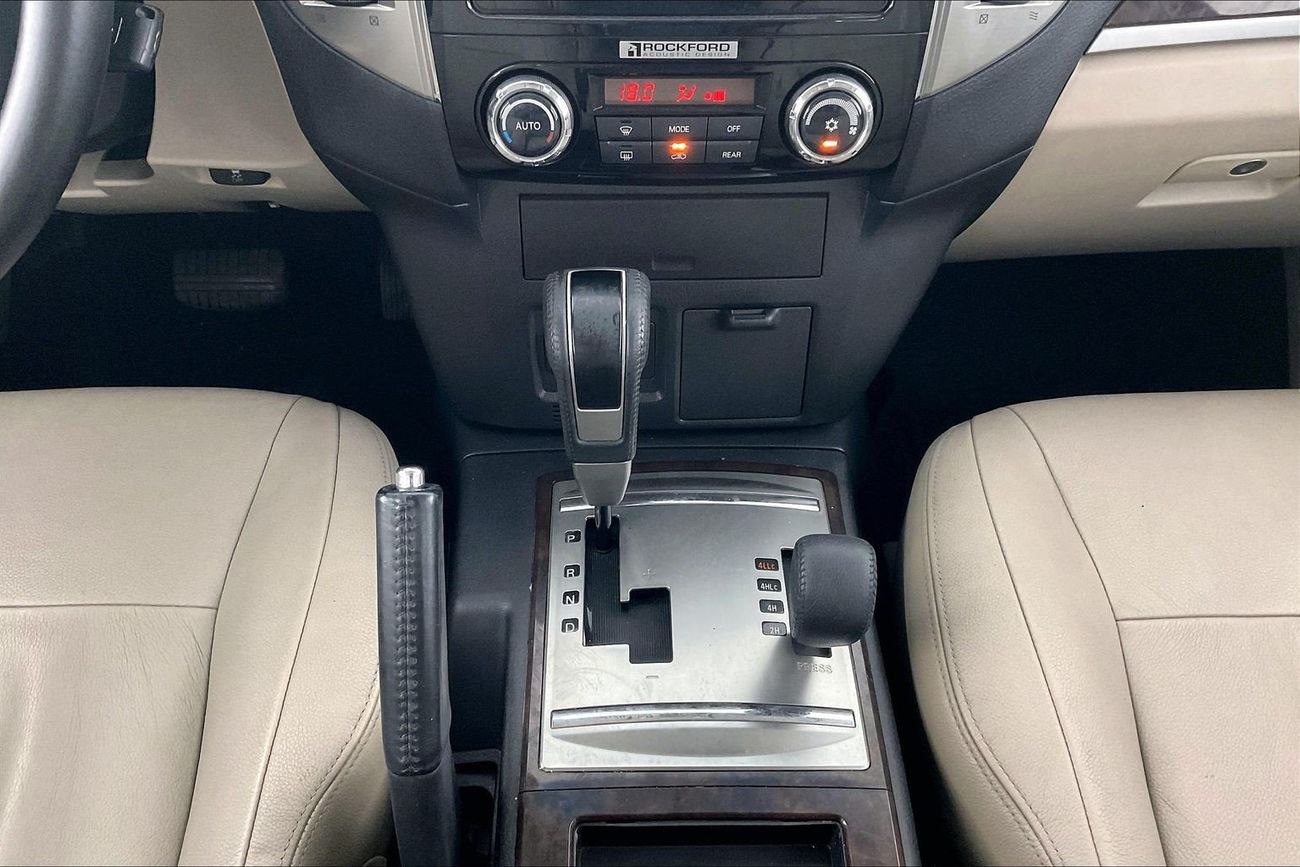 Mitsubishi Pajero GLS Highline | Carnival Sale • UP TO AED 20,000 OFF | Guaranteed Warranty | 0 Down Payment