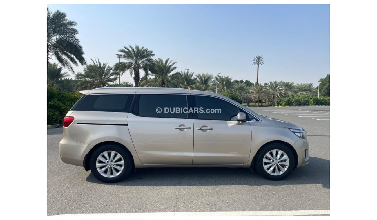 Kia Carnival Kia Carnival   MODEL 2016 Excellent Conditio  (GCC- SPEC)  VERY GOOD CONDITION