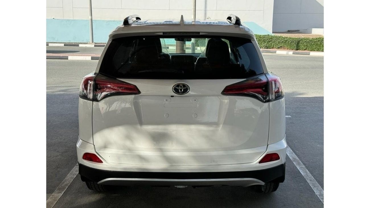 Toyota RAV4 2018 XLE HEV HYBRID ENGINE AWD USA IMPORTED