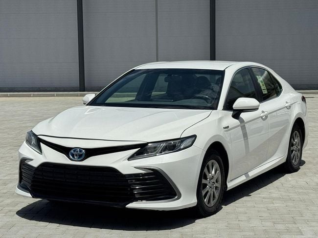 Toyota Camry LE HEV