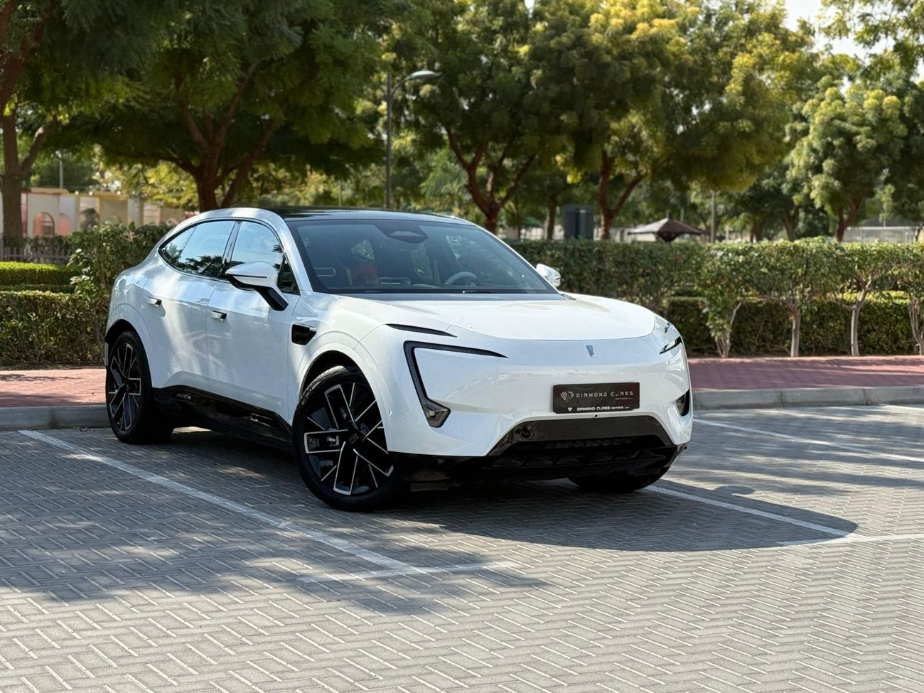 أفاتر 11 Luxury RWD