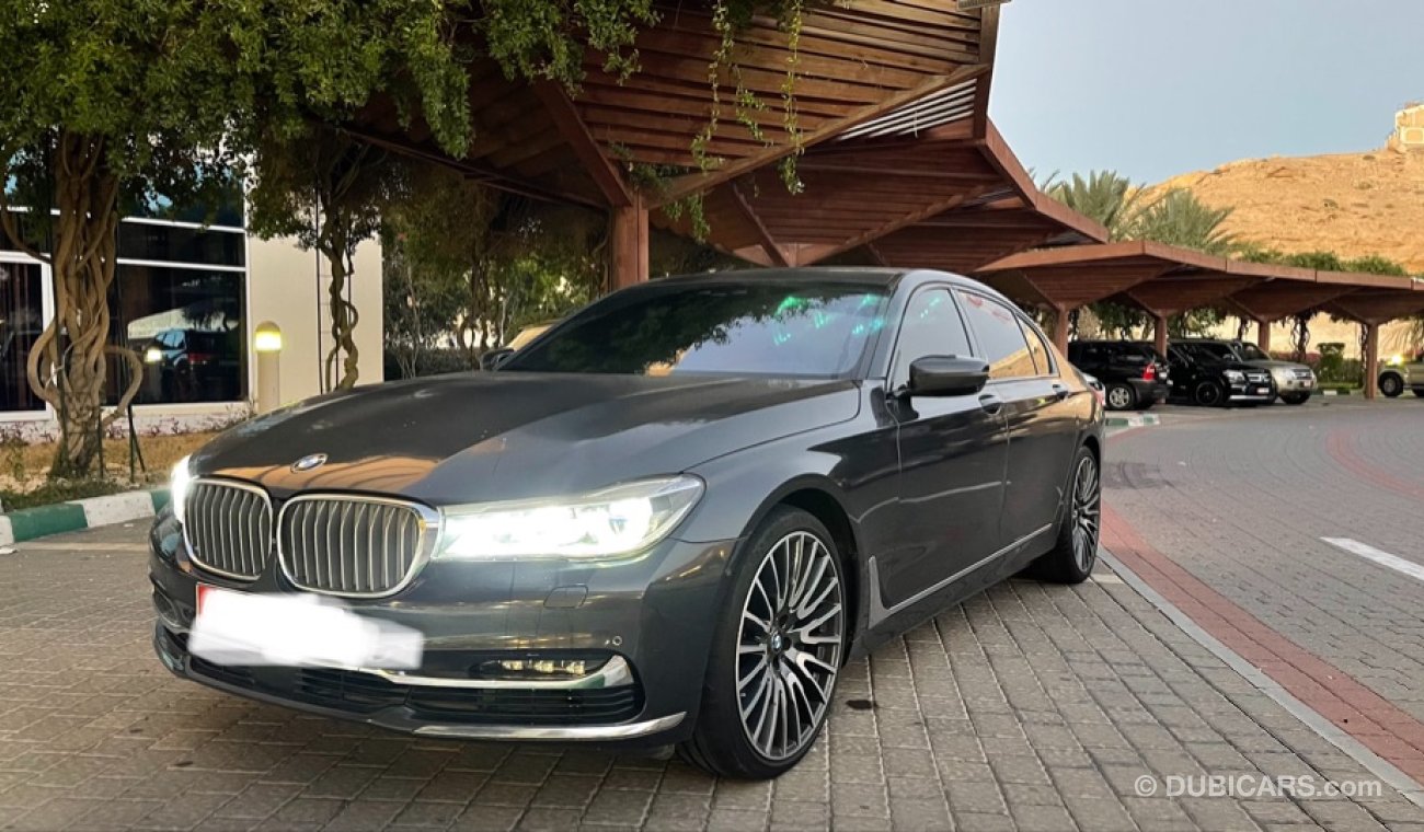 بي أم دبليو 750Li Li