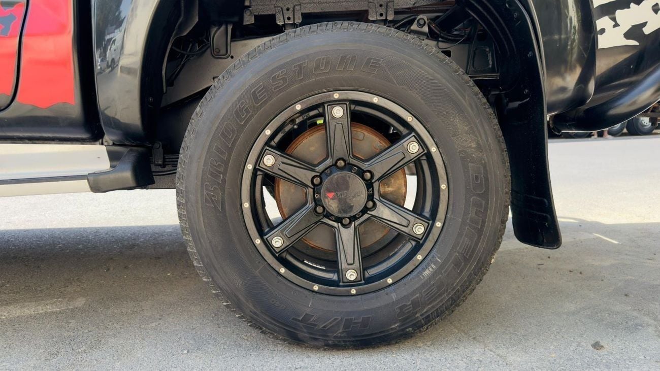 تويوتا هيلوكس -