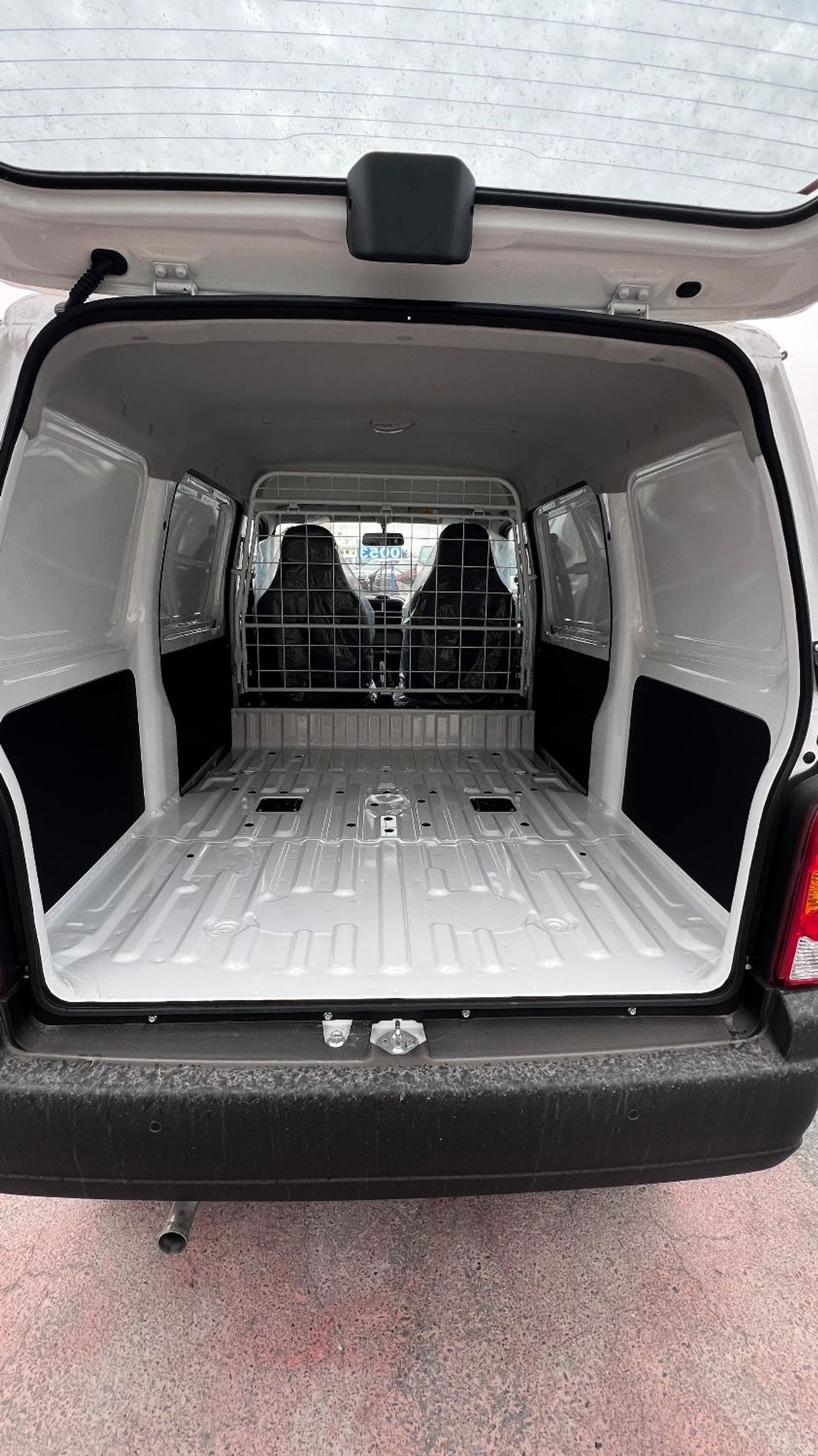 Suzuki EECO Suzuki EECO Cargo VAN 1.2