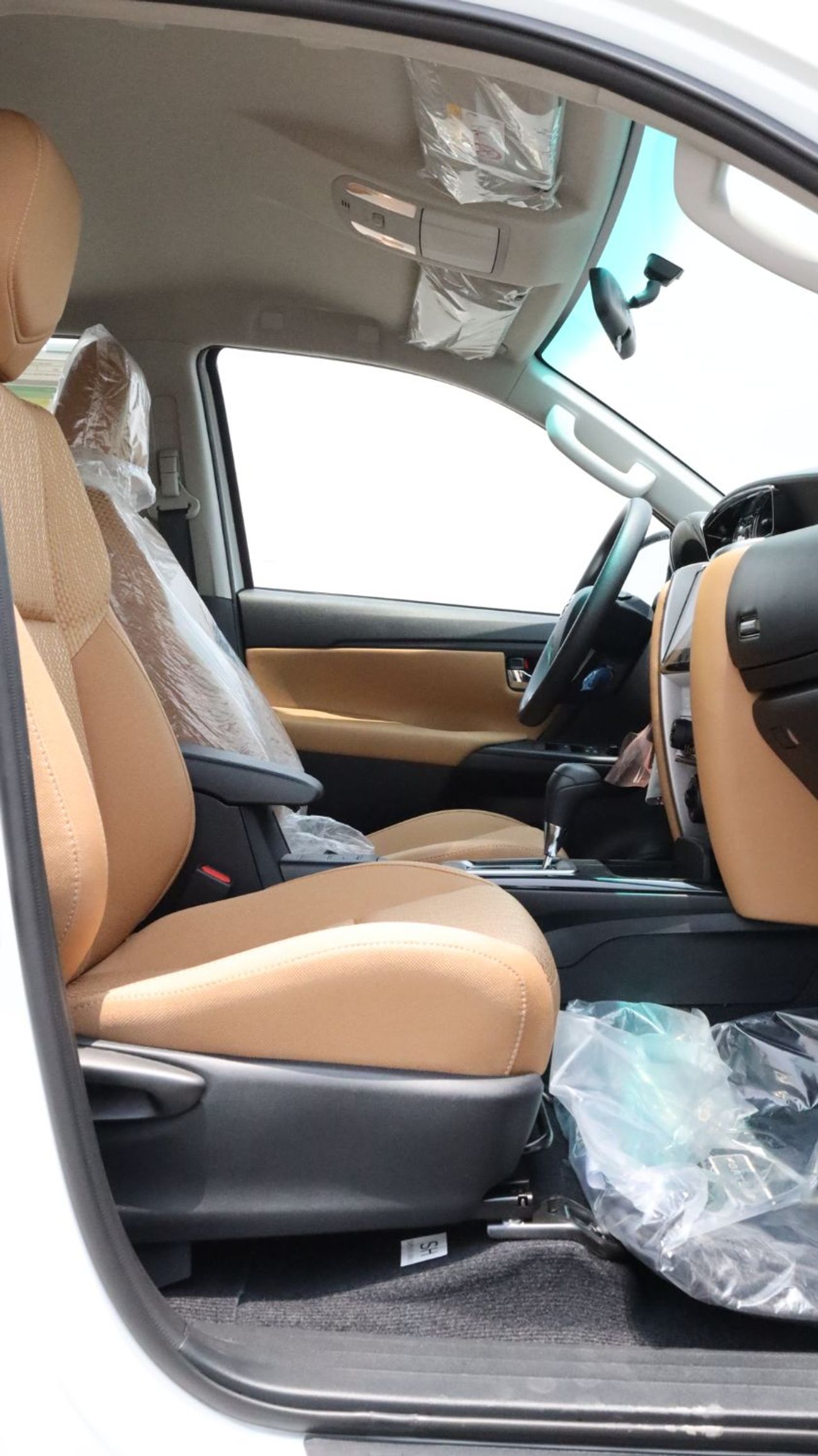 Toyota Fortuner EXR 2.7L (160 HP)