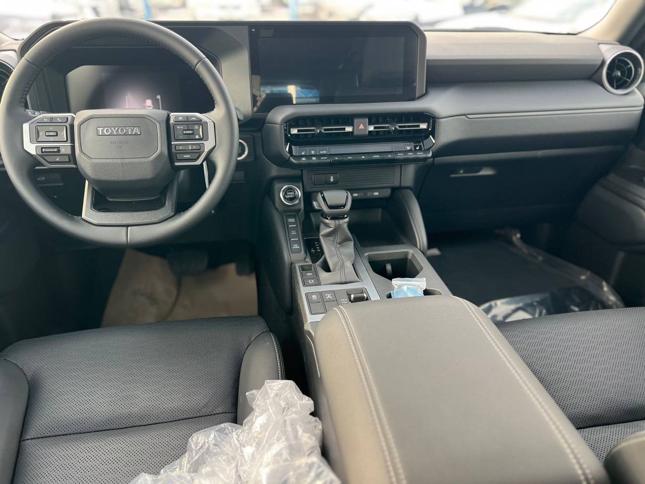 تويوتا برادو 2.8L DSL A/T // 2026 // High Option With Radar , Cooling & Heating Seats , DVD&Back Camera // Specia