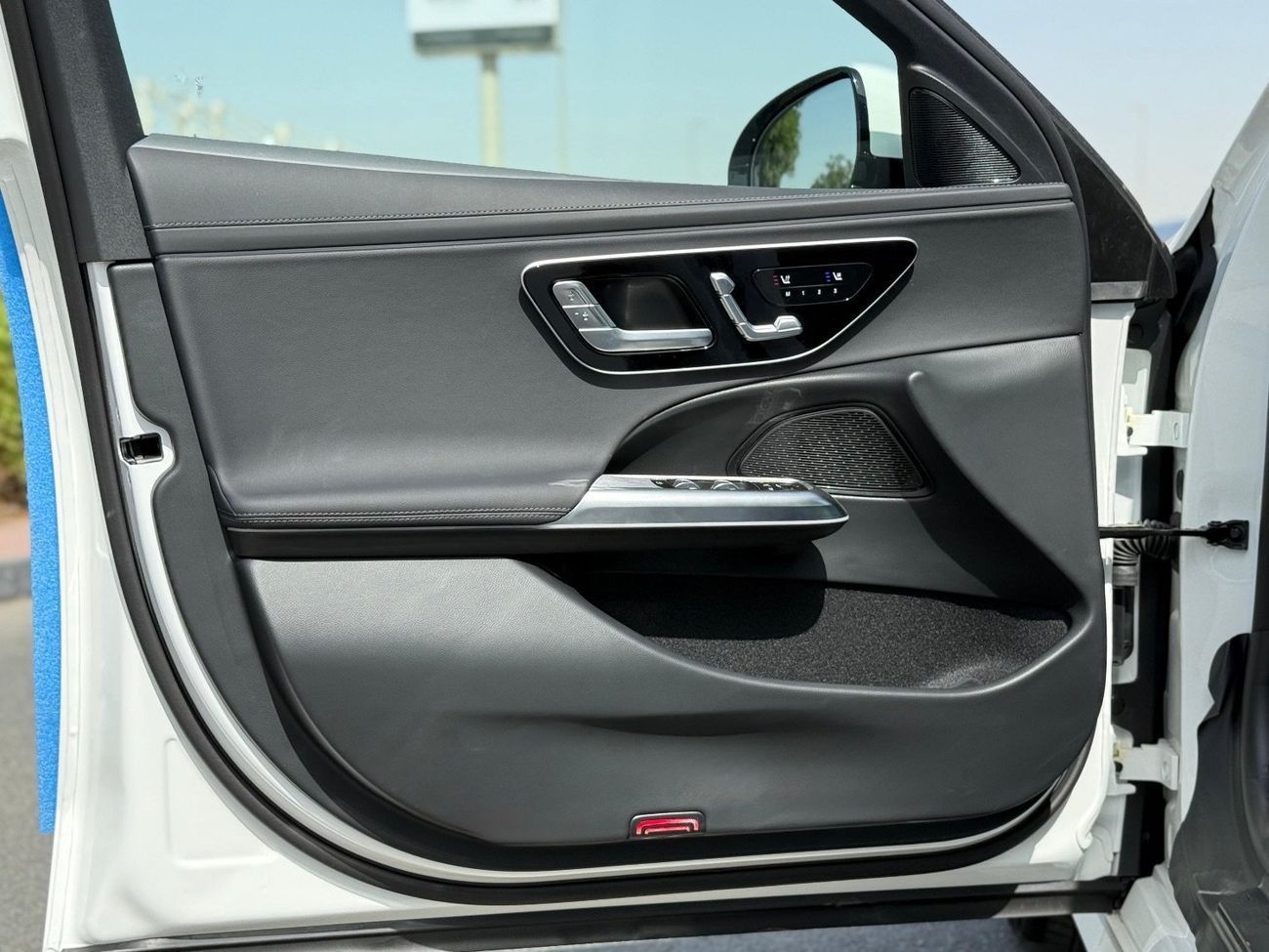 مرسيدس بنز E200