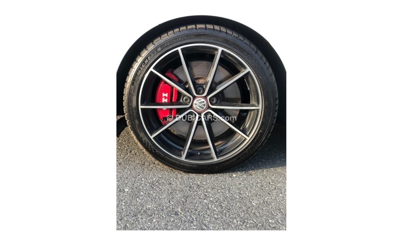 Volkswagen Golf Volex wagan GTI CLUB SPORT MODEL 2016 GCC CAR PERFECT CONDITION INSIDE AND OUTSIDE FULL OPTION PANOR