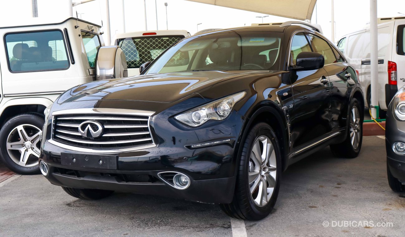 إنفينيتي QX70