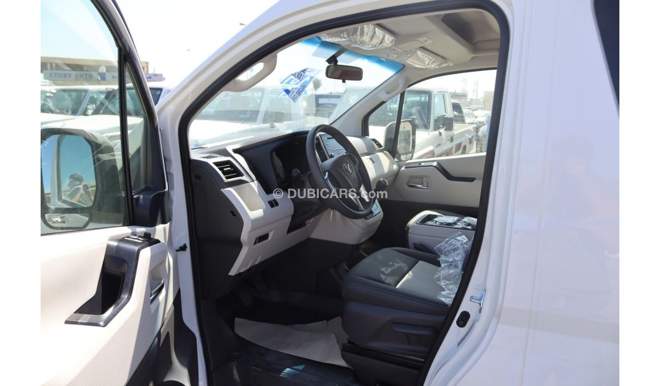 Toyota Hiace GL -High Roof Commuter TOYOTA HIACE COMMUTER 2.8L DIESEL HIGH ROOF MANUAL TRANSMISSION