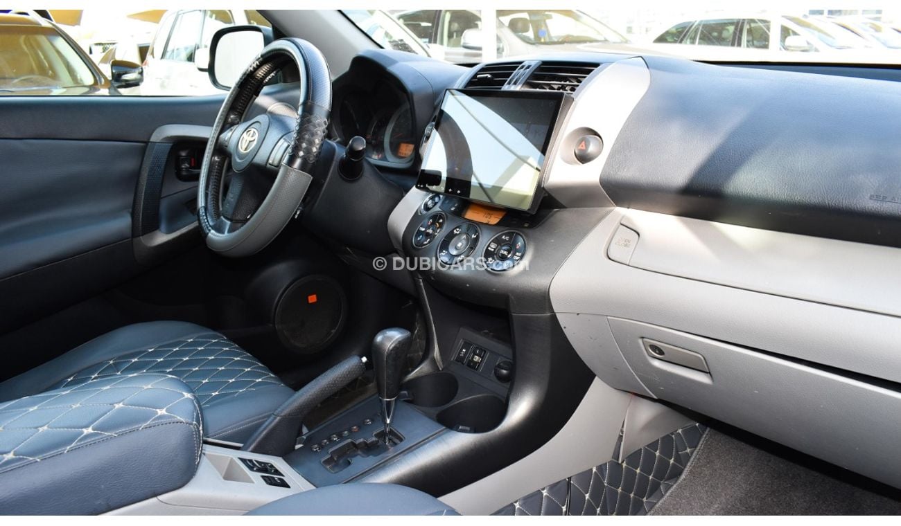 تويوتا راف ٤ موديل 2011 وار أمريكى بصمة  فتحة جلد مثبت سرعة تحكم رنجات حساسات شاشة كاميرا جناح بحالة ممتازة