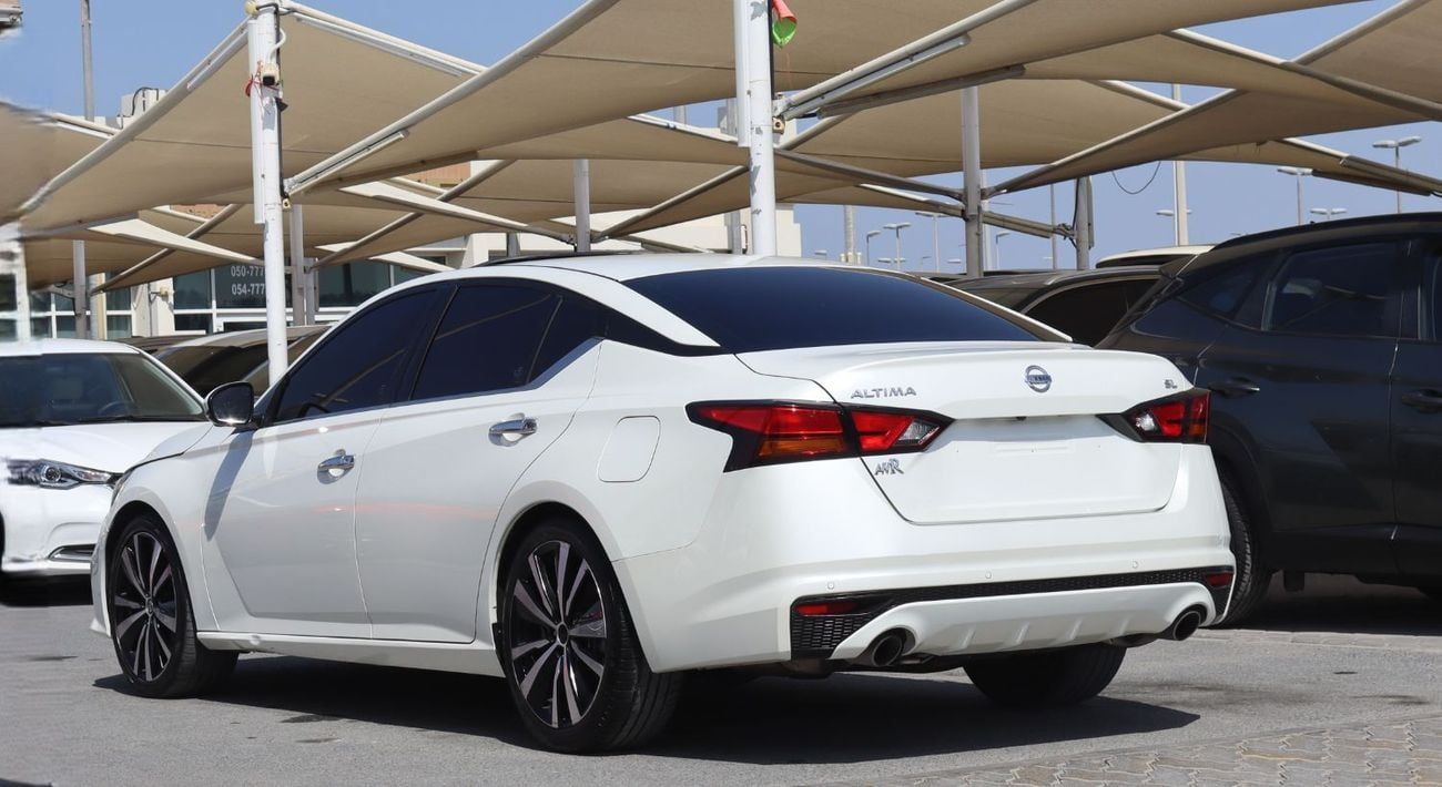 نيسان ألتيما نيسان ألتيما - 2020 - خليجى - بدون حوادث -  فل أوبشن-SL - محرك 2.5 - بحاله ممتازه