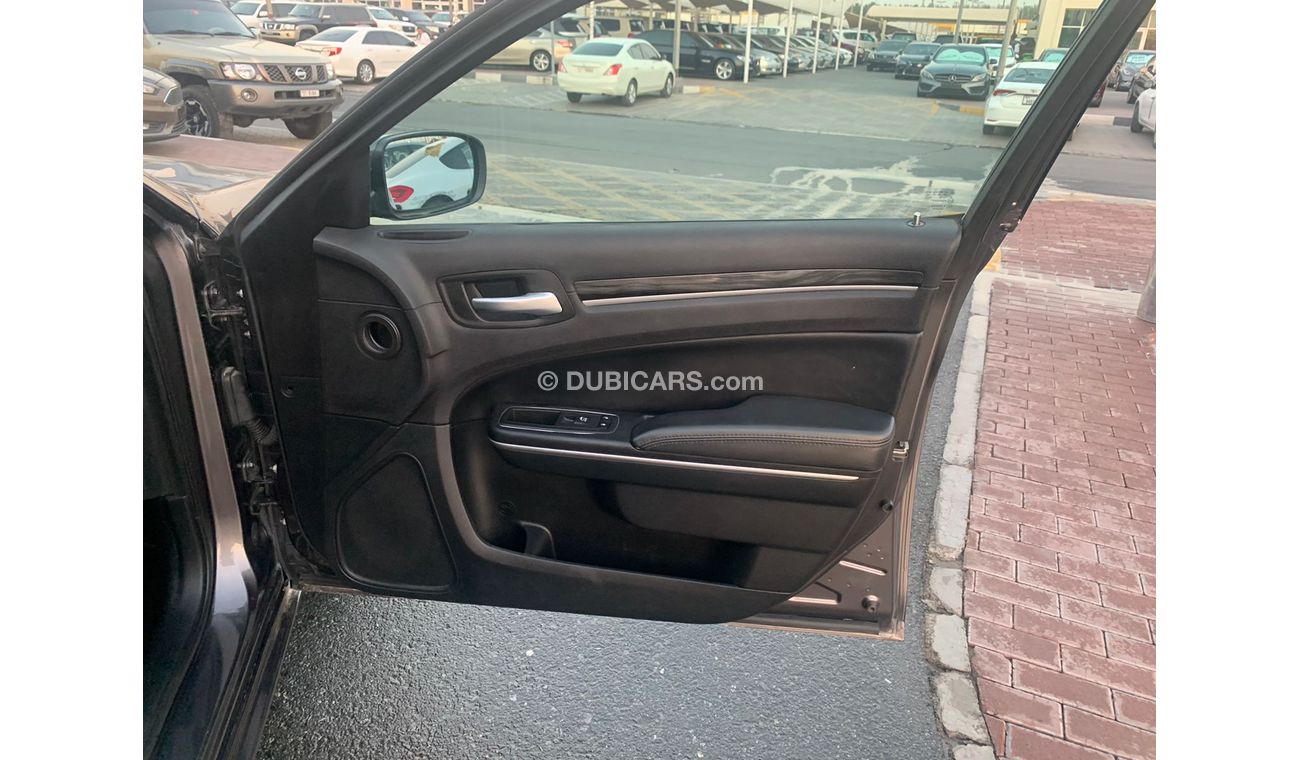كرايسلر 300C Chrysler C300_American_2016_Excellent_Condition _Full option