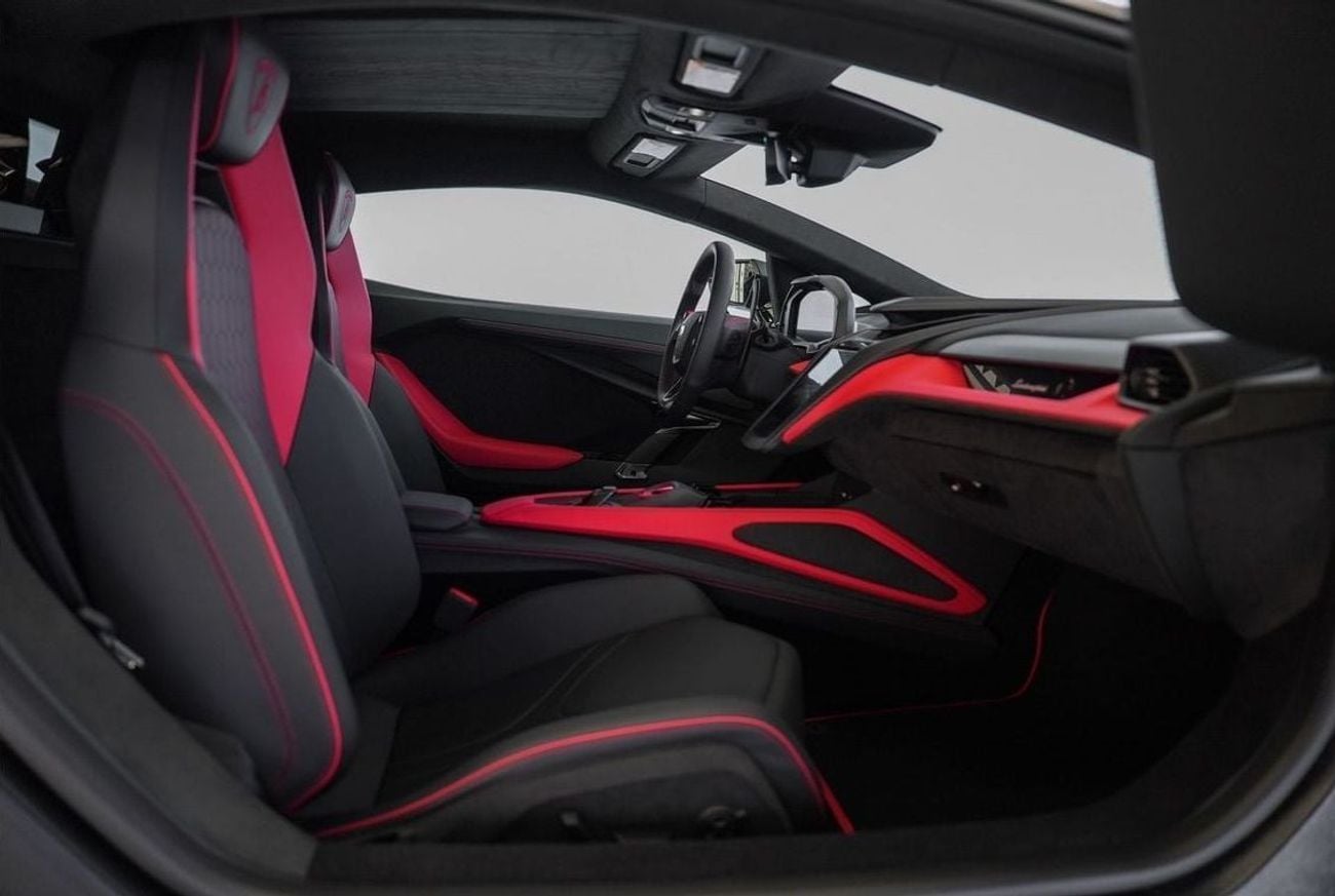 لامبورغيني ريفويلتو 6.5L V12 Hybrid