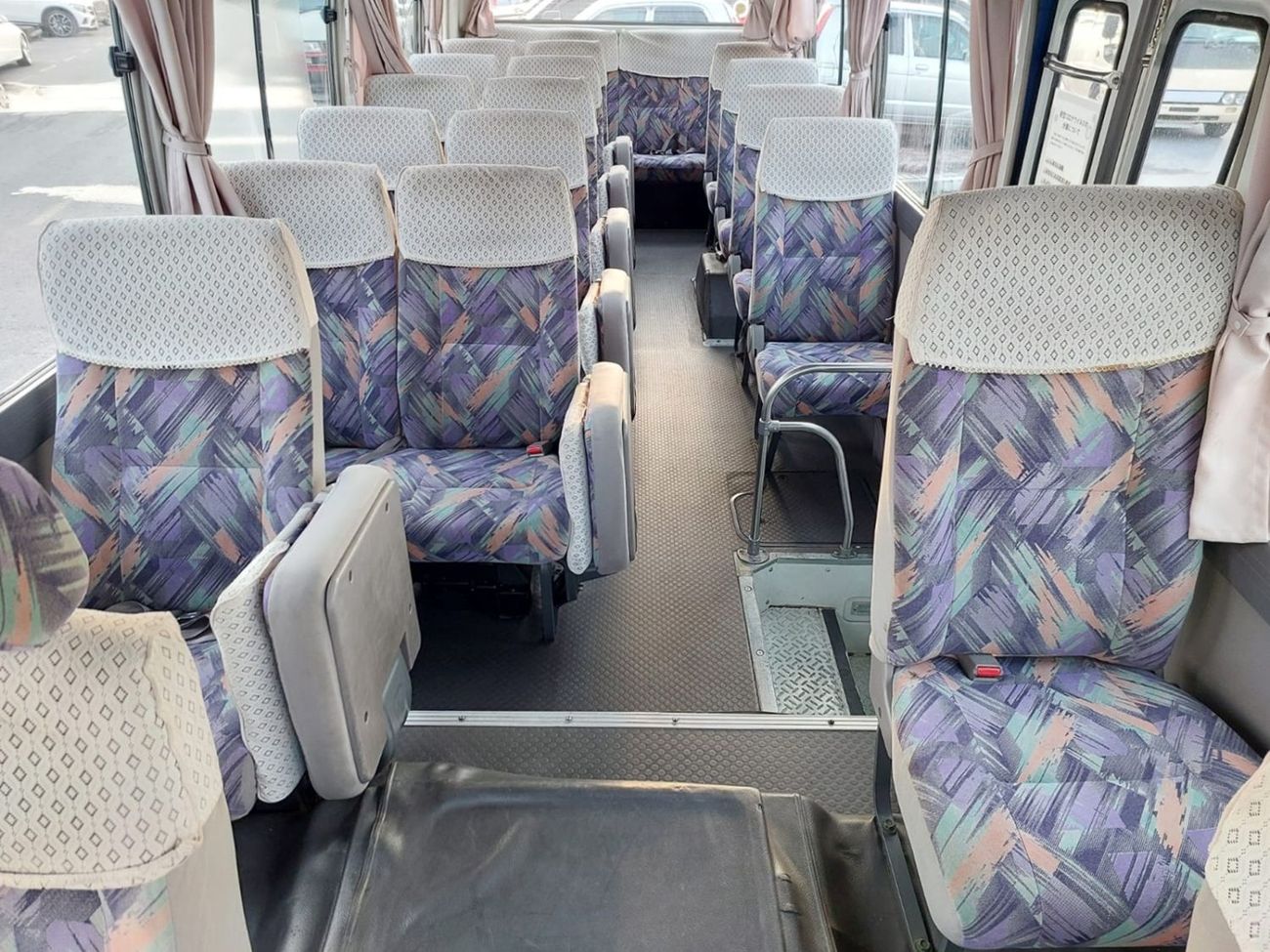 نيسان سيفيليان NISSAN CIVILIAN BUS RHD 2002 MODEL 4.1 L DIESEL MANUAL(PM10244)