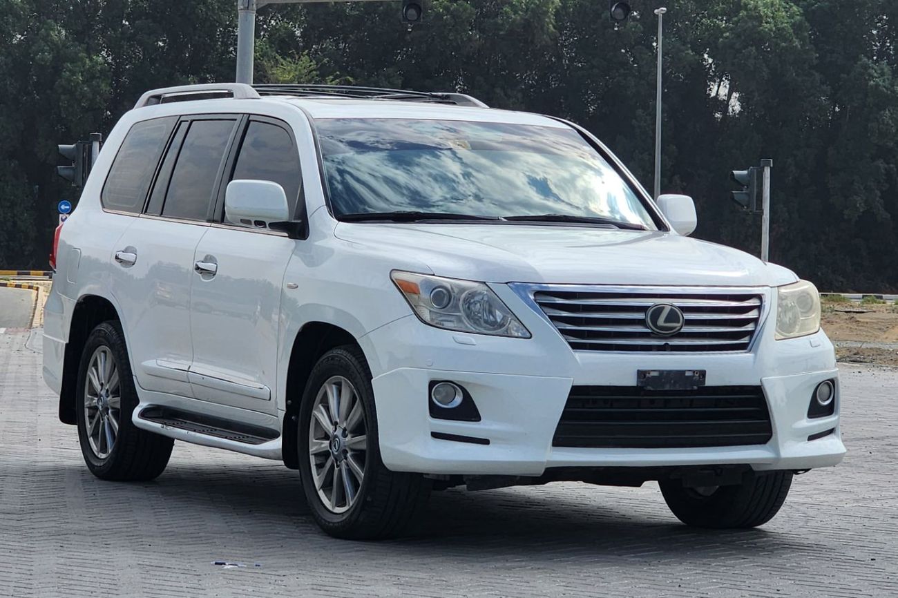 لكزس LX 570 GCC