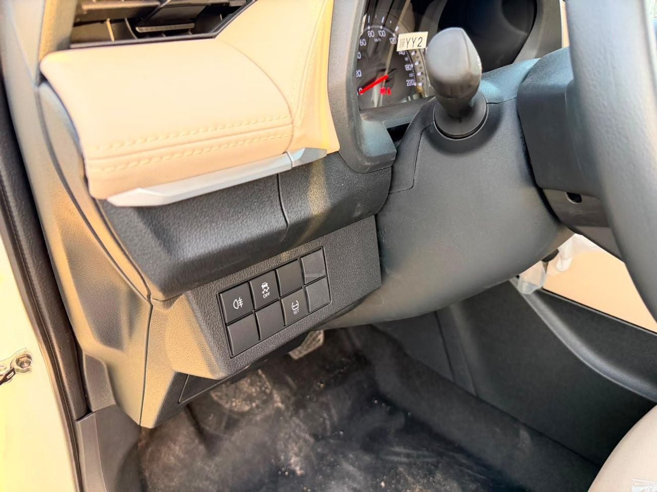 Toyota Yaris 2026 TOYOTA YARIS BASIC AT GCC SPEC WHITE