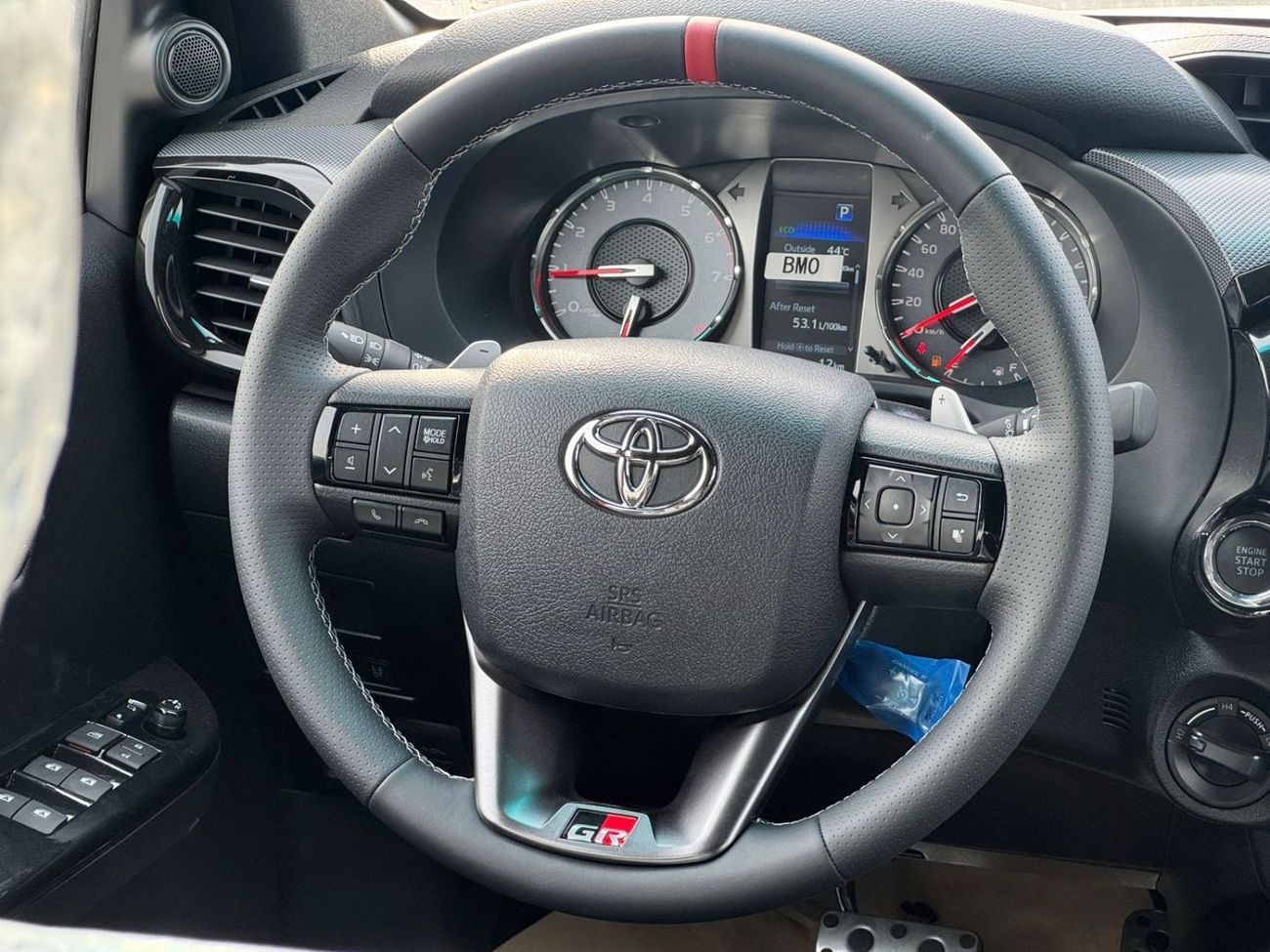 تويوتا هيلوكس GR Sport 4.0L