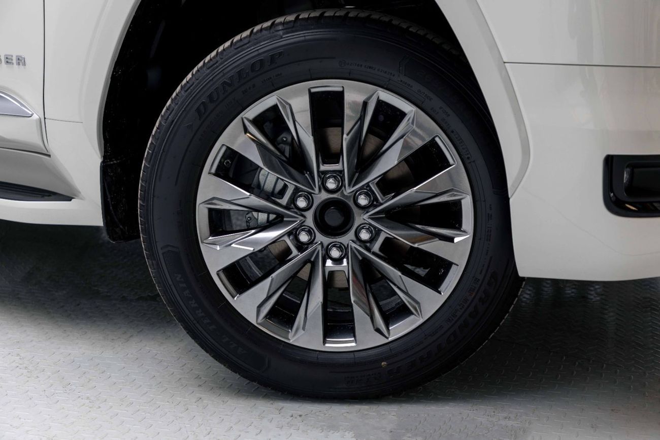 Toyota Land Cruiser GXR 4.0L - White Pearl Inside Beige | Export Only