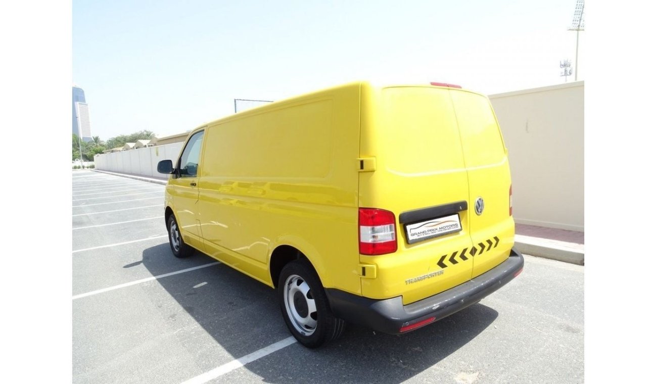 Volkswagen Transporter Volkswagen Transporter LONG Wheel Base AUTOMATIC With AC In The Back 2015 Model GCC Specs
