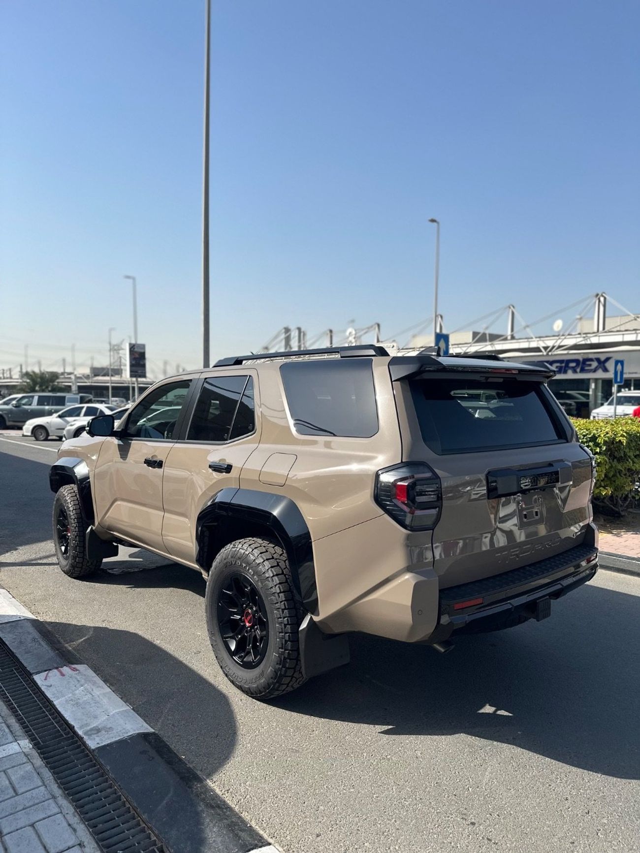 تويوتا Runner4 TRD PRO 2.4 I-force Max Hybrid 2.4