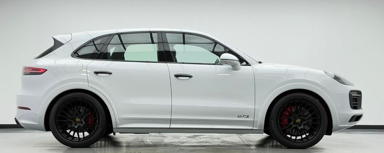 Porsche Cayenne GTS 4.0L (460 HP) 2021 Porsche Cayenne GTS, Warranty, Full Porsche Service History, Excellent Condit