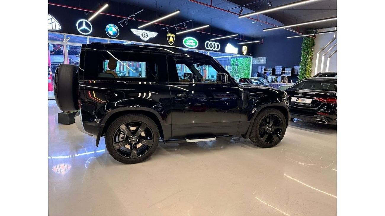 Land Rover Defender 2024 Defender 90 P400 HSE/GCC/22 INCH