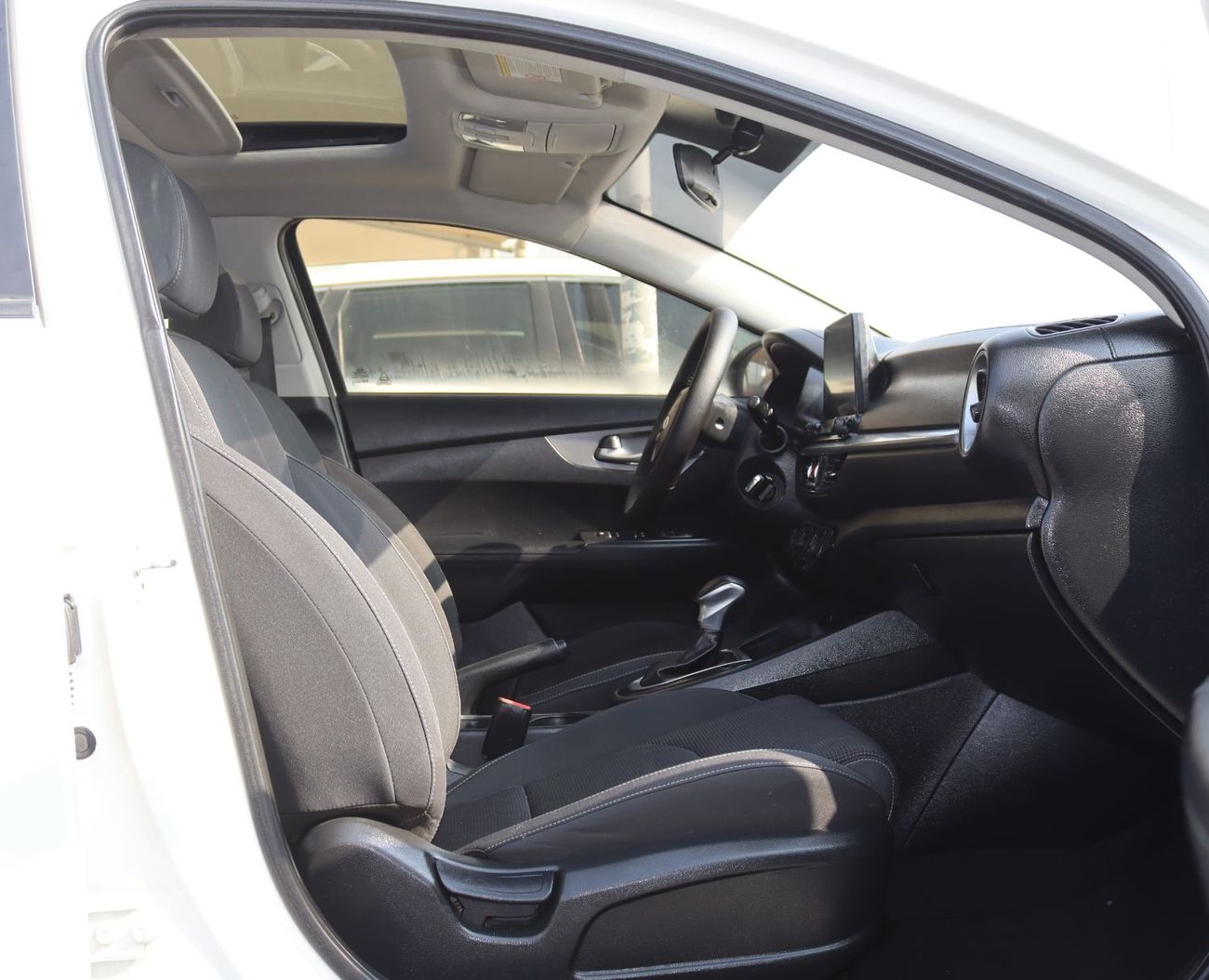 كيا سيراتو كيا سيراتو - 2019 - خليجى   - بدون حوادث - فتحة سقف - محرك 1.6L - بحاله ممتازه