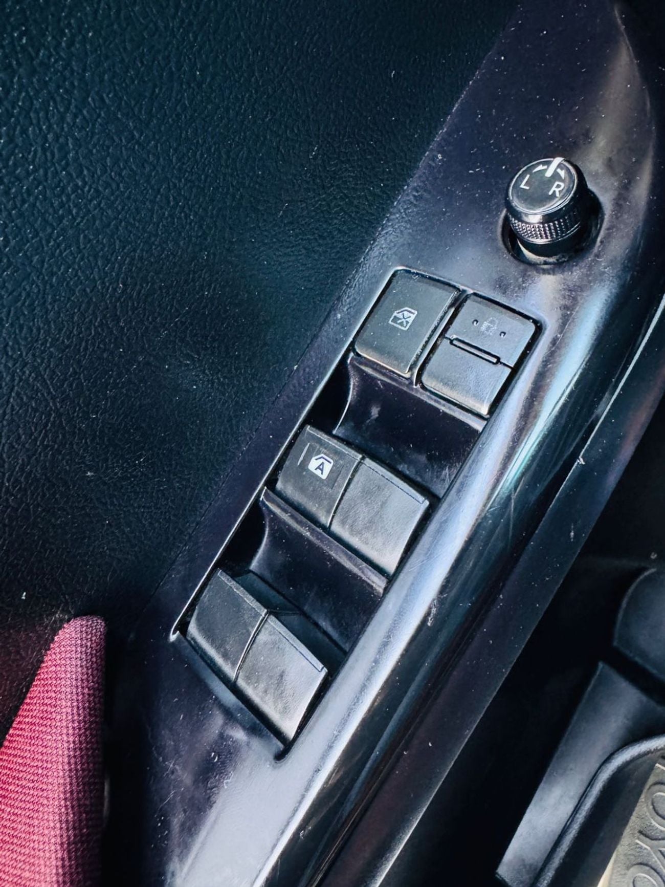 تويوتا هيلوكس GLX 2.7L Double Cab Utility M/T