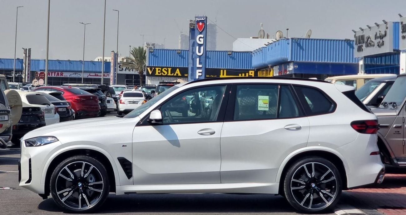 BMW X5 xDrive40i Luxury M Sport Package 3.0L xDrive 40i M Sport Under Warranty & Service 2025 GCC