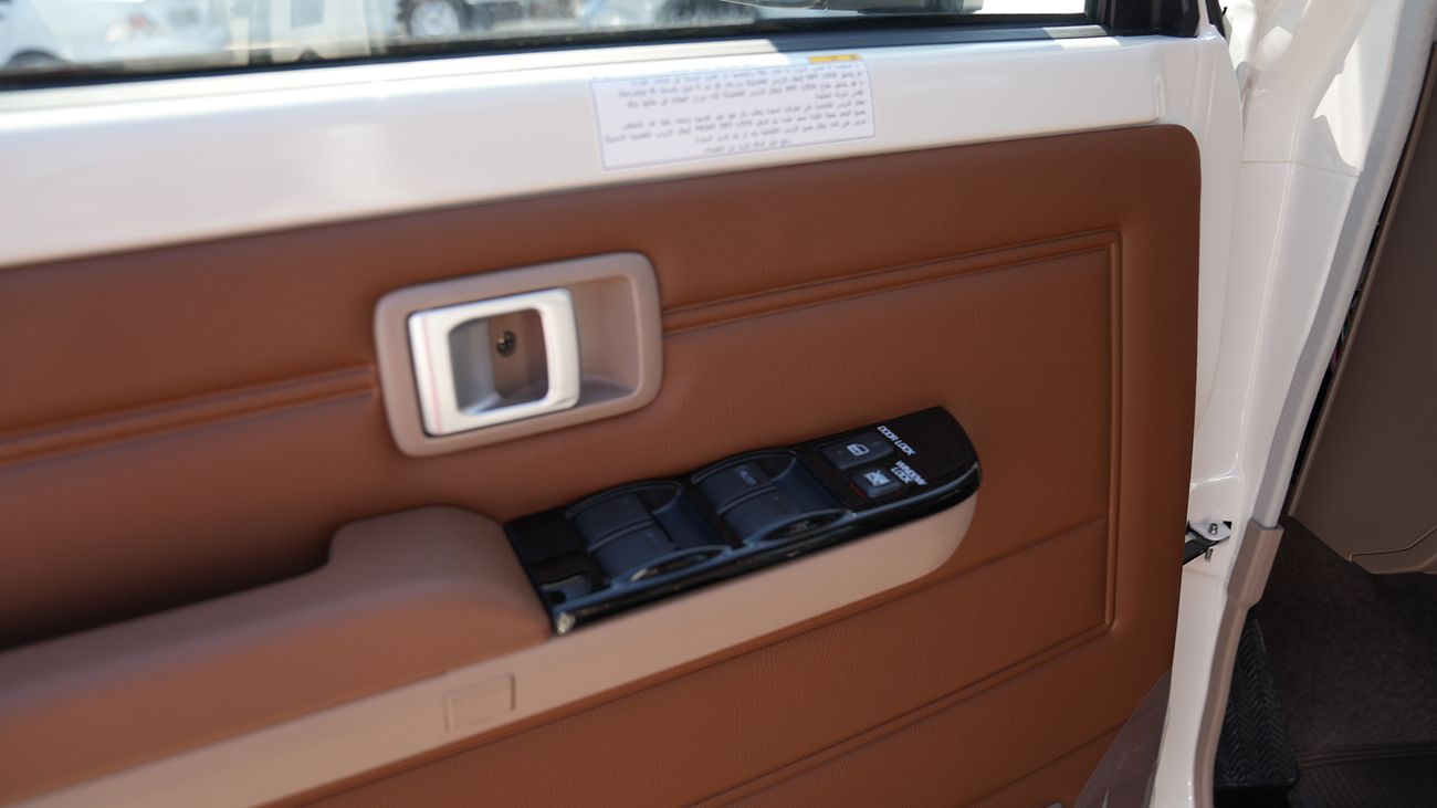 Toyota Land Cruiser LX V6