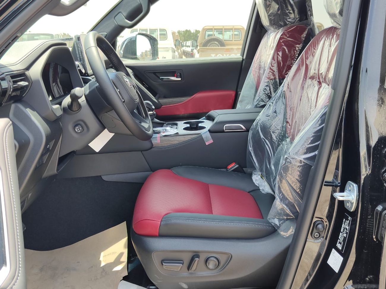 Toyota Land Cruiser 2025 Toyota Land Cruiser LC300 VXR 3.5L V6 Twin Turbo Petrol A/T 4WD (Africa only)