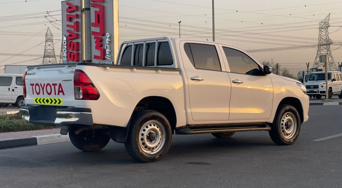 Toyota Hilux 2021 Toyota Hilux SR5 2.7L V4 - Automatic 4x4 AWD - Door Auto - Patrol Fuel - Side Step -