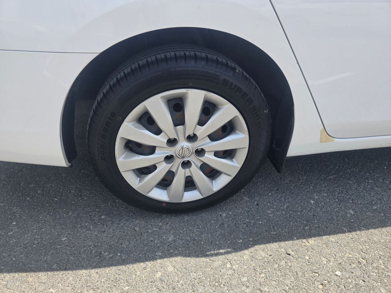 نيسان سنترا SV
