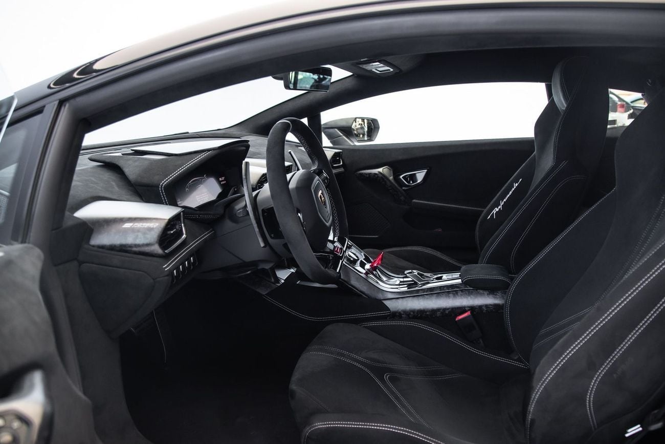 لامبورغيني هوراكان PERFORMANTE