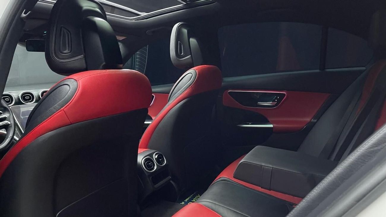 Mercedes-Benz C 300 Buy & Get one-year registration and insurance free