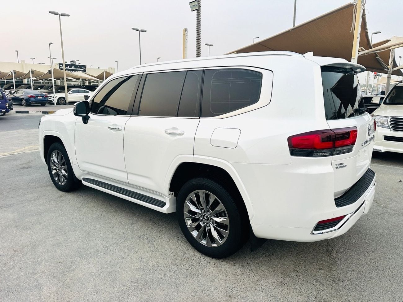 تويوتا لاند كروزر VXR