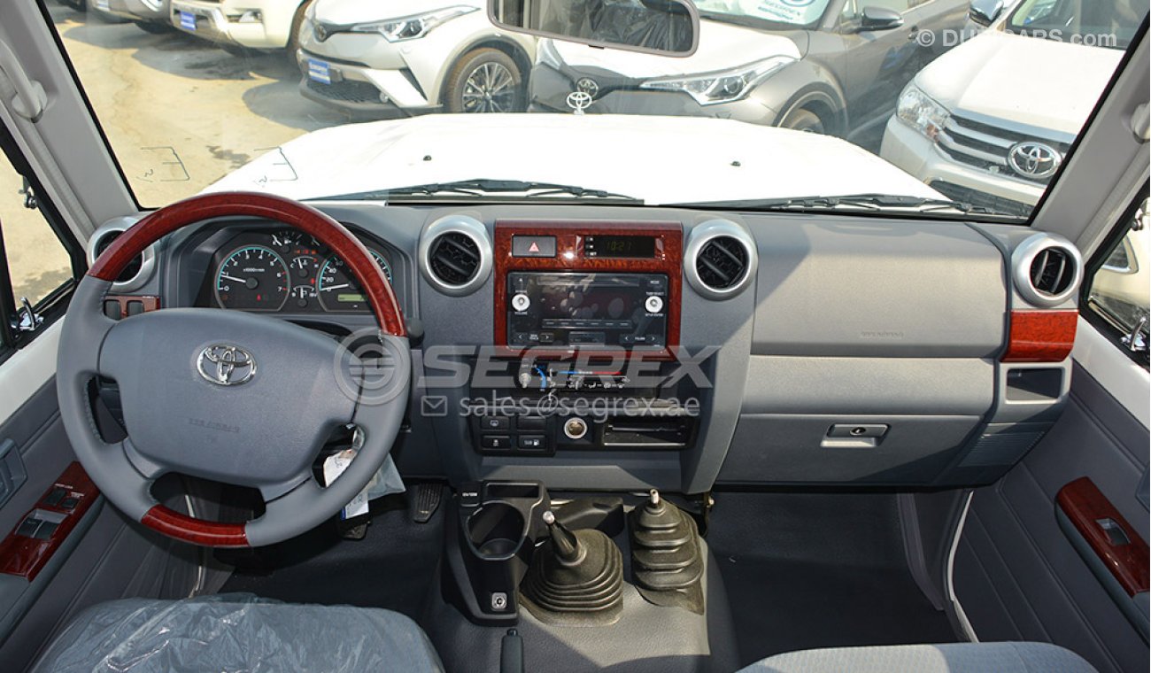Toyota Land Cruiser Hard Top 78, 4.0L Petrol + WINCH