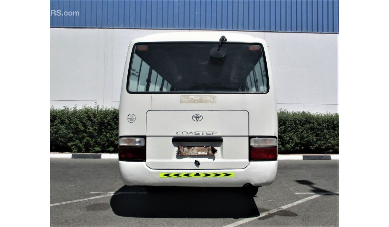 Toyota Coaster TOYOTA COASTER DIESEL 2011 GULF SPACE , ACCIDENT FREE , 25 PASSENGER