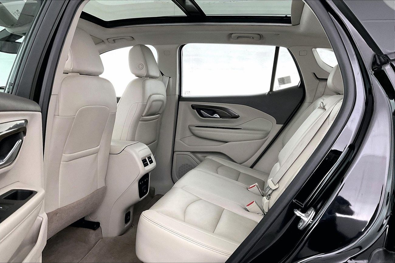 Volkswagen Golf SE | 1 year free warranty | 0 Down Payment