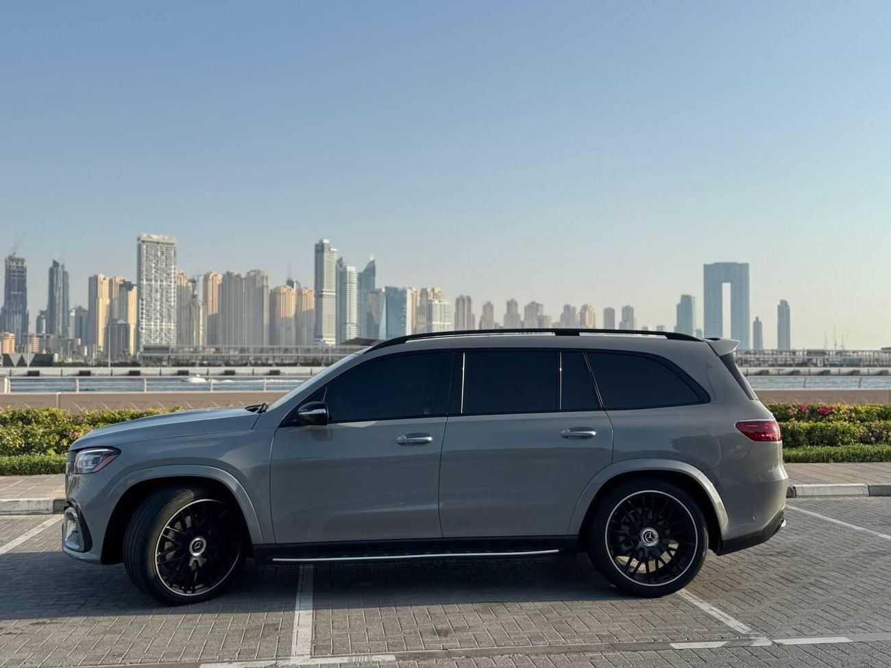 Mercedes-Benz GLS 580 Premium + 4.0L (489 HP)